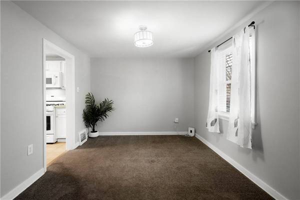 201 Conniston Ave, Bon Air, PA 15210