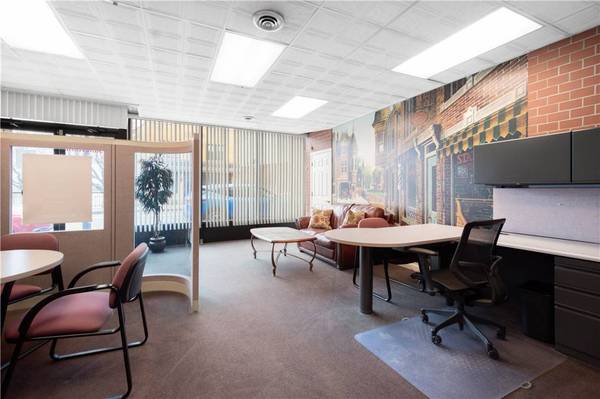 3613 Brownsville Rd, Brentwood, PA 15227