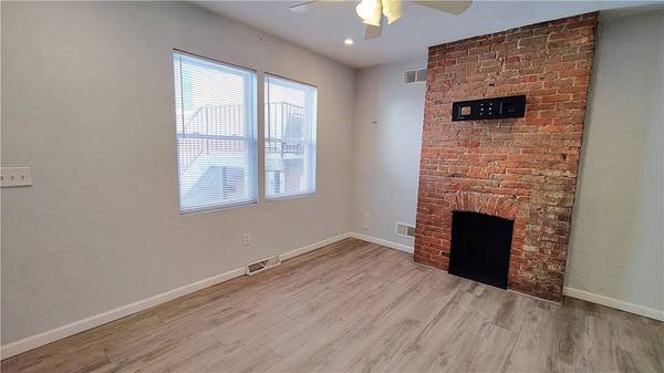 8-10 Pointview Rd, Brentwood, PA 15227