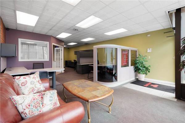 3613 Brownsville Rd, Brentwood, PA 15227