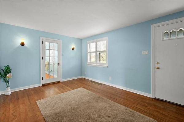 810 Irwin Dr, Baldwin Boro, PA 15236