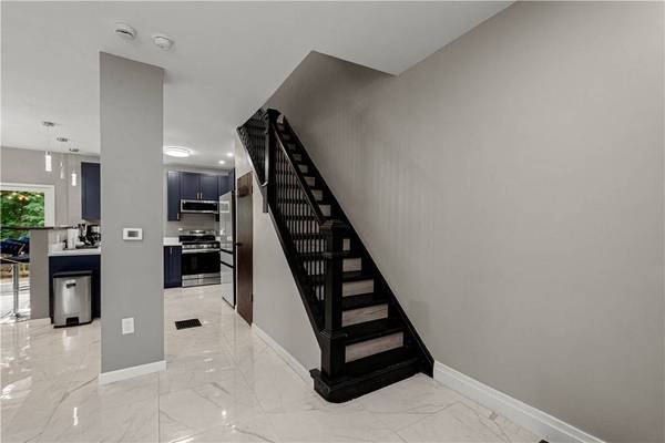 214 N Aiken Ave, Garfield, PA 15206
