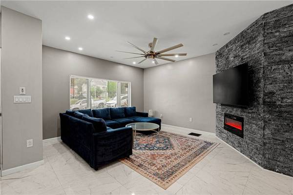 214 N Aiken Ave, Garfield, PA 15206
