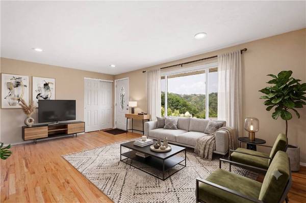 3190 Mayflower Dr, Whitehall, PA 15227