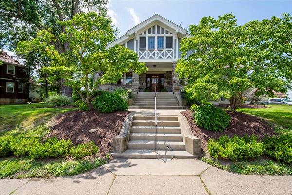 3200 Brownsville Rd, Brentwood, PA 15227