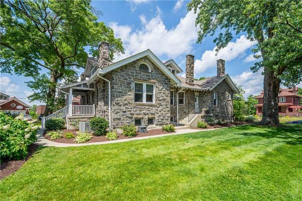 3200 Brownsville Rd, Brentwood, PA 15227