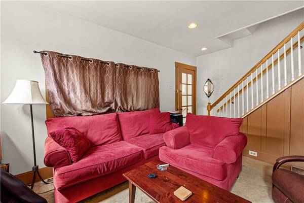 553 Clemesha Ave, Brookline, PA 15226