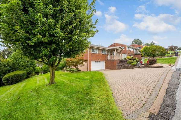 153 Woodhall Dr, Baldwin Boro, PA 15236