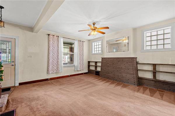 908 Broadway Ave, Stowe Twp, PA 15136