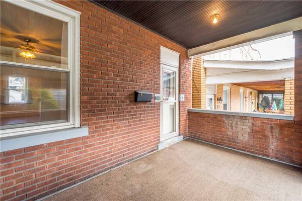 908 Broadway Ave, Stowe Twp, PA 15136