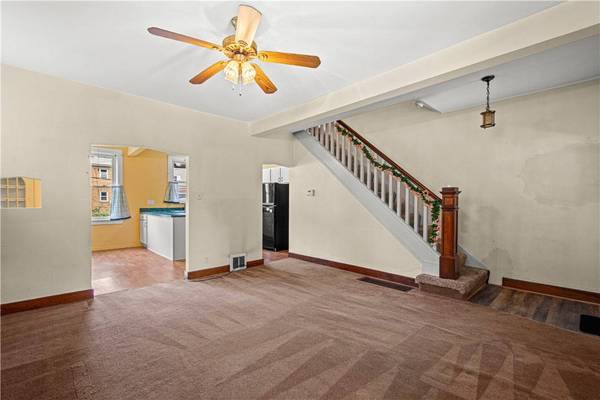 908 Broadway Ave, Stowe Twp, PA 15136