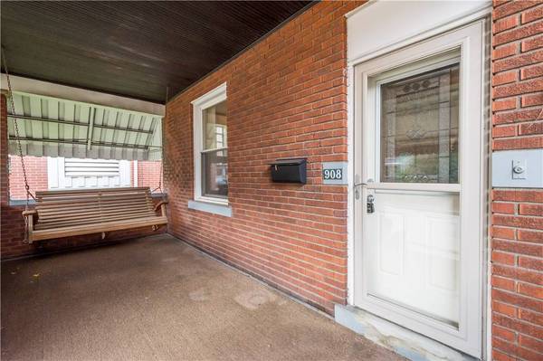 908 Broadway Ave, Stowe Twp, PA 15136