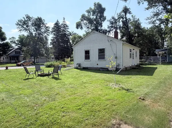 560 2nd AVE NW, Milaca, MN 56353