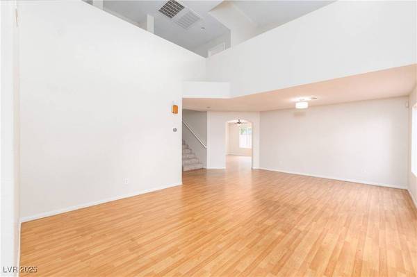 10021 Peseo Cresta AVE, Las Vegas, NV 89117