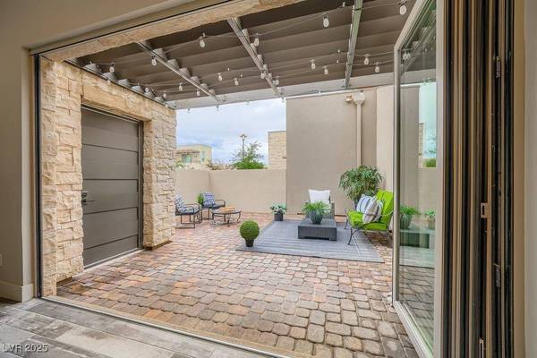 4294 Swift ST, Las Vegas, NV 89135