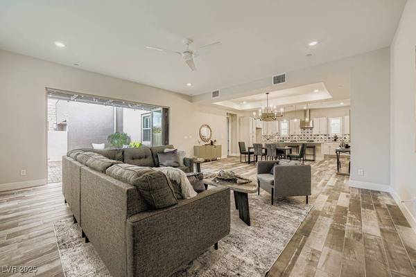 4294 Swift ST, Las Vegas, NV 89135