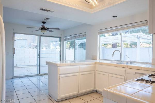 7608 Botany Bay DR, Las Vegas, NV 89128