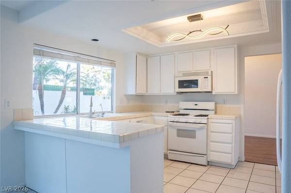7608 Botany Bay DR, Las Vegas, NV 89128