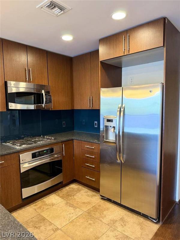 353 E Bonneville AVE #275, Las Vegas, NV 89101