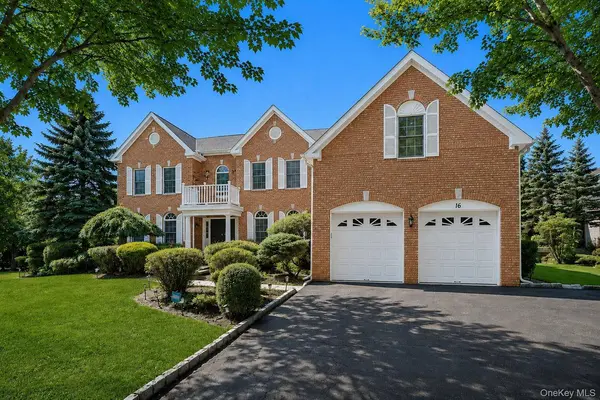 16 Eagle CT, White Plains, NY 10605