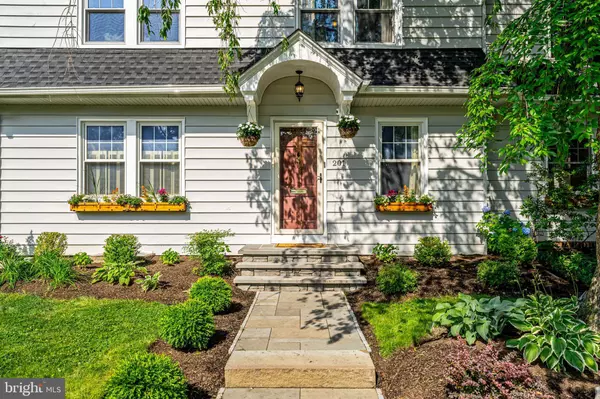 201 LOCUST ST, Moorestown, NJ 08057