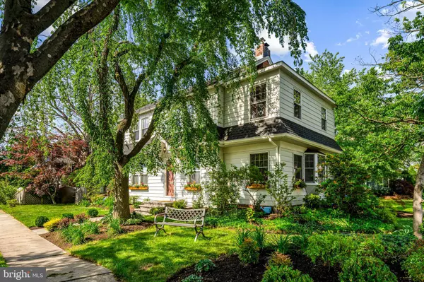 201 LOCUST ST, Moorestown, NJ 08057