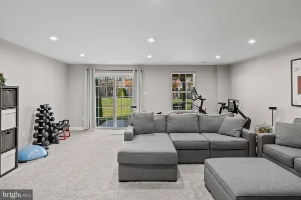 160 HELEN DR, Cinnaminson, NJ 08077