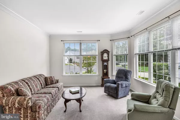 5 THAMES CT, Southampton, NJ 08088