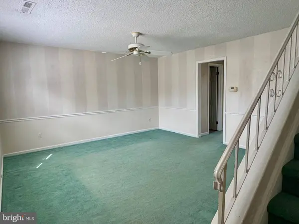 2 EAVES MILL RD, Medford, NJ 08055