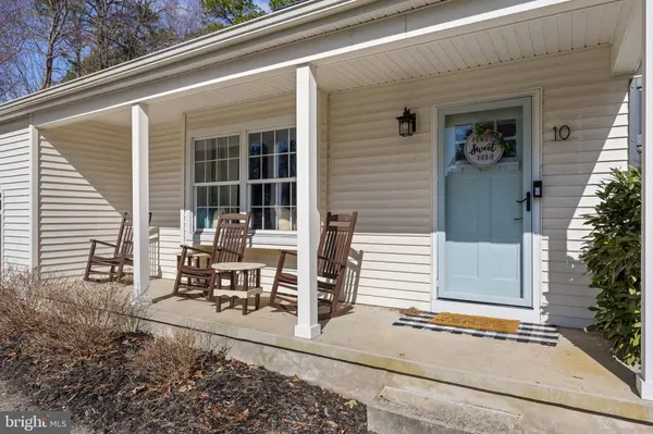 10 YORKSHIRE DR, Medford, NJ 08055