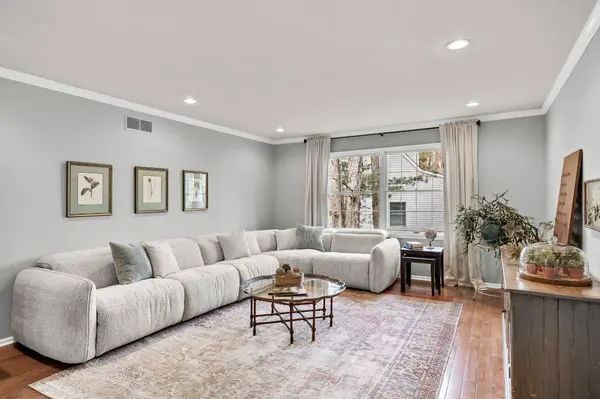 2 STRAFFORD CT, Medford, NJ 08055