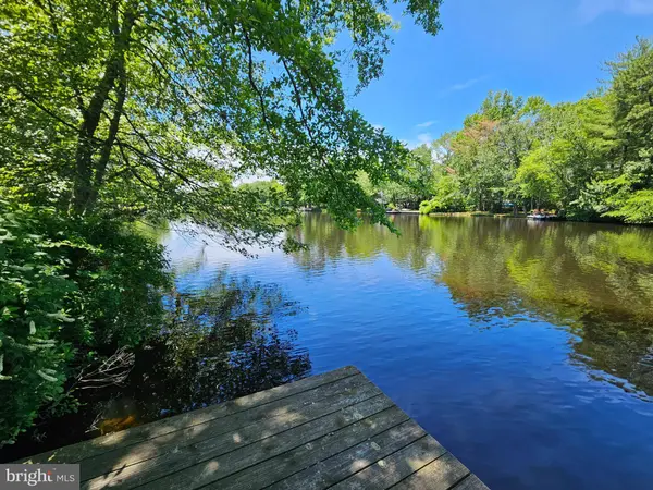 219 E LAKE BLVD, Medford, NJ 08055