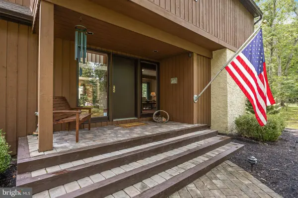 5 GLEN LAKE DR, Medford, NJ 08055