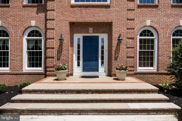 1 LUCAS CT, Mount Laurel, NJ 08054