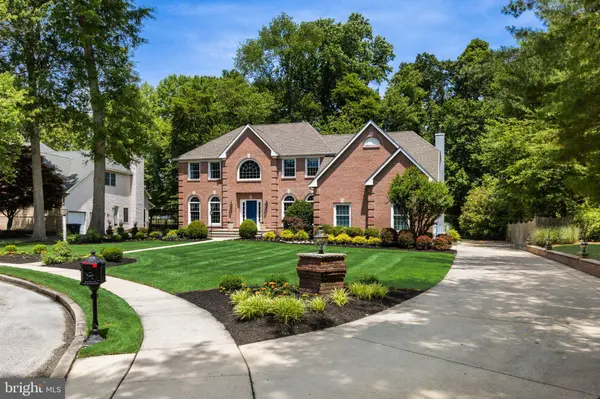 1 LUCAS CT, Mount Laurel, NJ 08054