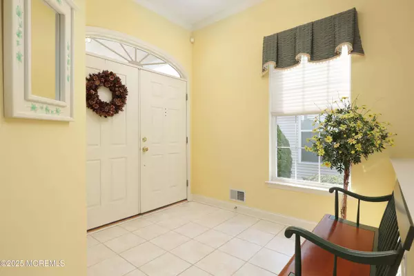 14 Sunlight Springs Road, Lakewood, NJ 08701