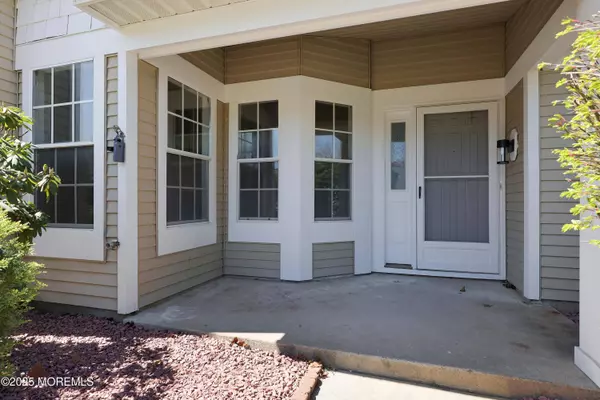 980 Thornbury Lane, Manchester, NJ 08759