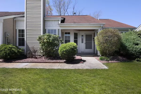 980 Thornbury Lane, Manchester, NJ 08759