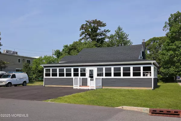 506 Lloyd Road, Toms River, NJ 08753