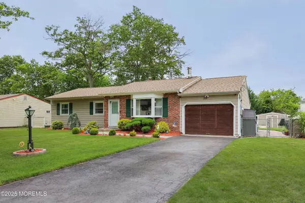 23 Bailey Avenue, Toms River, NJ 08755