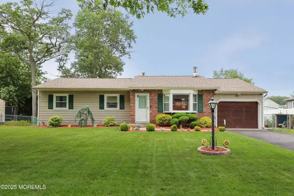 23 Bailey Avenue, Toms River, NJ 08755