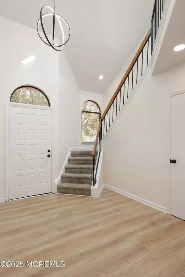 650 Ridgeview Court, Toms River, NJ 08753