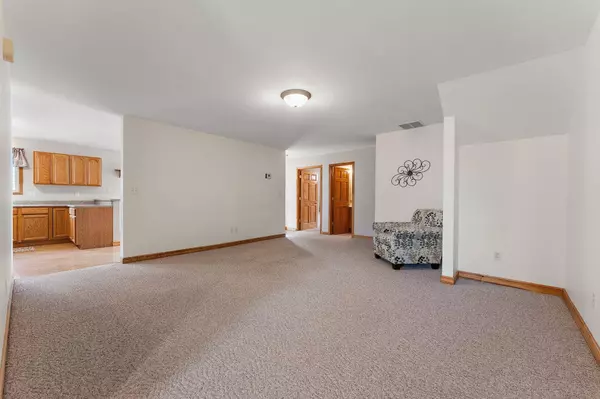 2713 41st PL, Highland, IN 46322