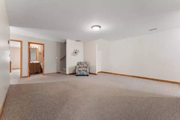 2713 41st PL, Highland, IN 46322