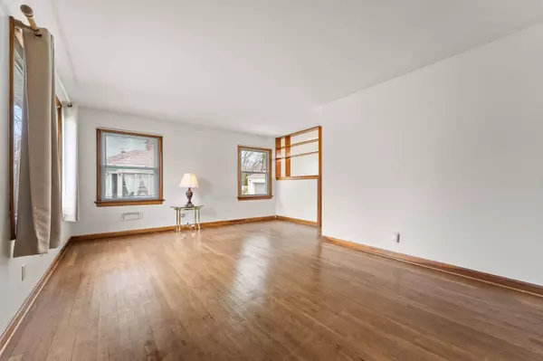 135 S Connecticut ST, Hobart, IN 46342