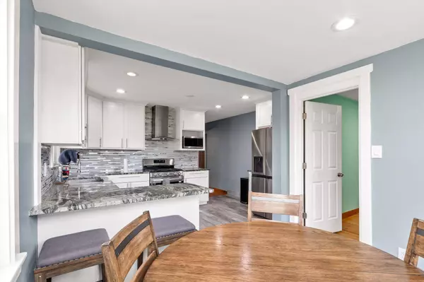 1941 Stanton AVE, Whiting, IN 46394