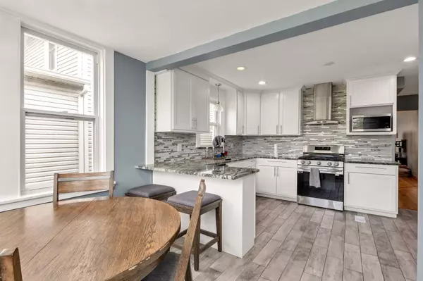 1941 Stanton AVE, Whiting, IN 46394