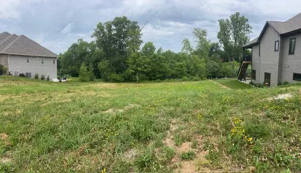 7518 Fawn Valley DR, Schererville, IN 46375