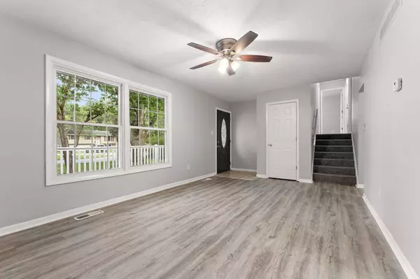 10307 N 477, Demotte, IN 46310