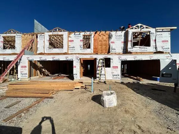 9563 Luebcke LN, Crown Point, IN 46307